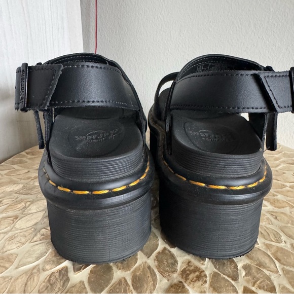Dr Martens Black Voss Quad Platform Hydro Leather Sandals size 7 - Picture 8 of 10